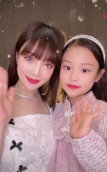 爆料日常女孩视频大全集,视频大全集精彩瞬间回顾  第3张